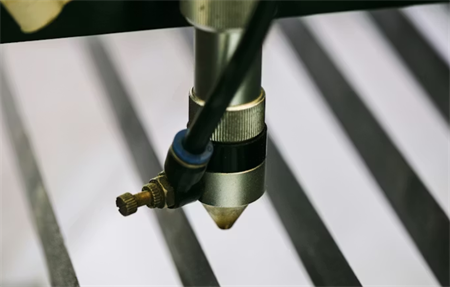 прамыя часткі маркі